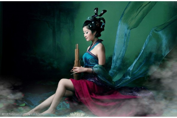 10. 武汉美女喝茶,茶香袅袅,风情万种 10. 武汉美女喝茶,茶香袅袅,风情万种